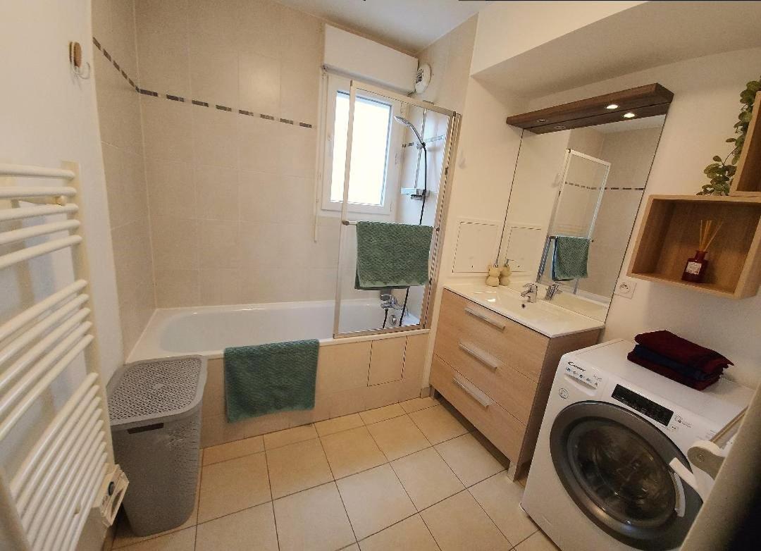 Superbe Appartement ,Proche De Paris, Dans Residence Privee , Ideal Familles, Parking Et Wifi Gratuits! ! ! Vitry-sur-Seine Eksteriør bilde
