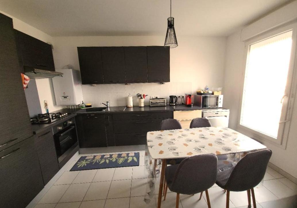 Superbe Appartement ,Proche De Paris, Dans Residence Privee , Ideal Familles, Parking Et Wifi Gratuits! ! ! Vitry-sur-Seine Eksteriør bilde
