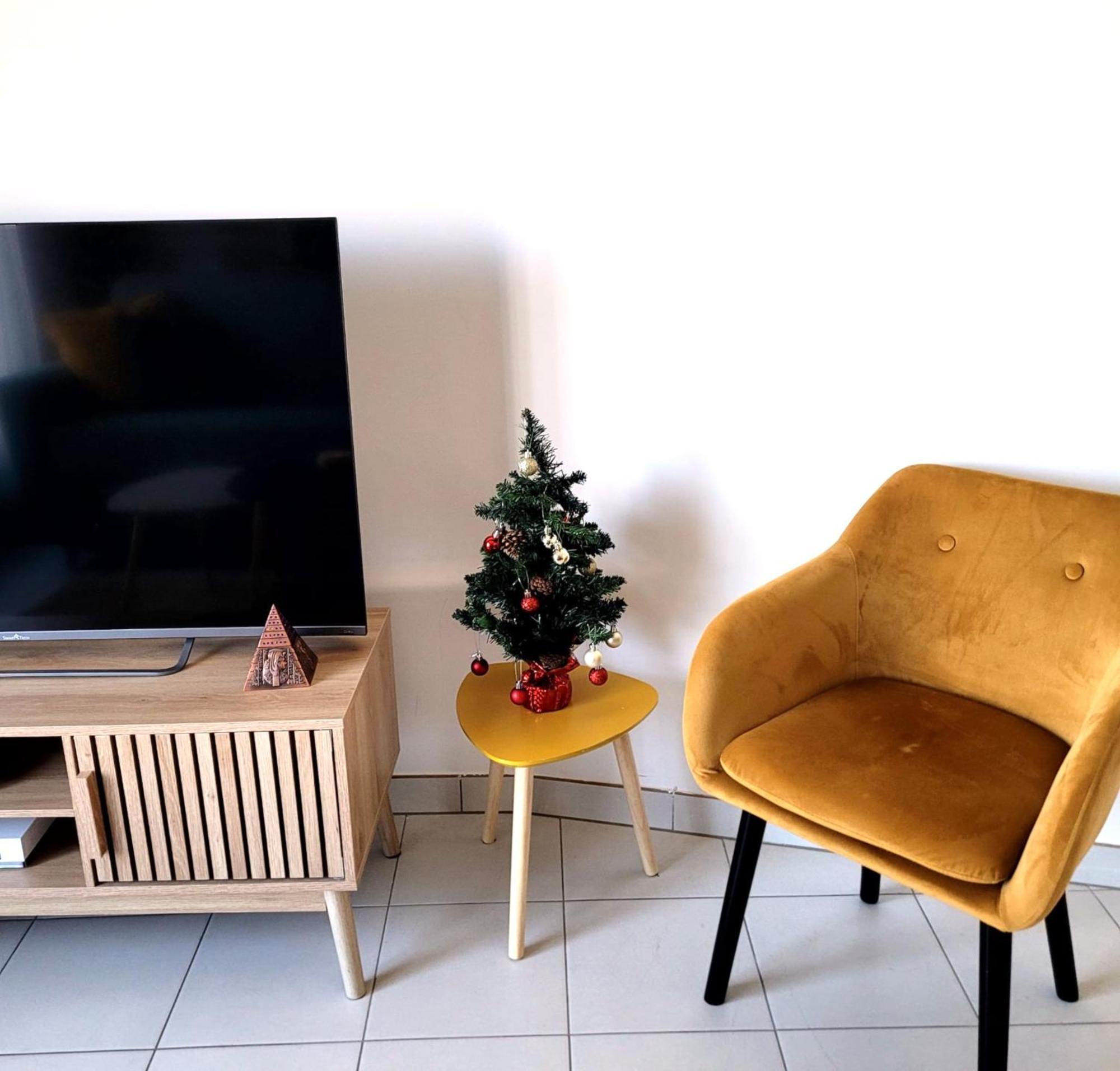 Superbe Appartement ,Proche De Paris, Dans Residence Privee , Ideal Familles, Parking Et Wifi Gratuits! ! ! Vitry-sur-Seine Eksteriør bilde